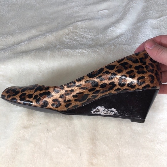 Gianni Bini Cheetah Wedges Sz 7.5 Med - Picture 13 of 16